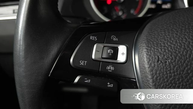 Volkswagen Tiguan second Generation 2019 Белый из Кореи, фото 6