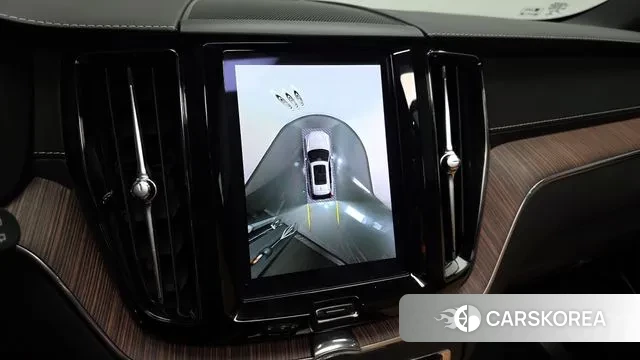 Volvo XC60 second Generation 2022 Белый из Кореи, фото 6