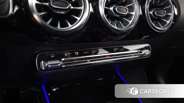 Mercedes-Benz GLA - Class H247 2024 Черный из Кореи, фото 6