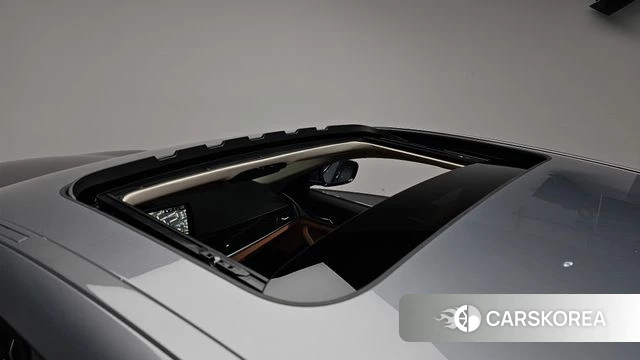 BMW 5 Series (G30) 2023 Серебристо-серый из Кореи, фото 6