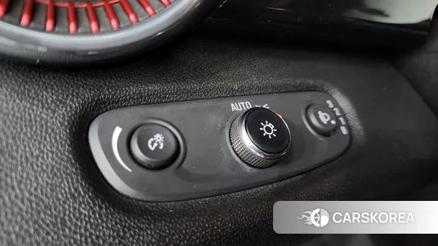 Chevrolet (GM Daewoo) Trax Crossover 2023 Белый из Кореи, фото 6