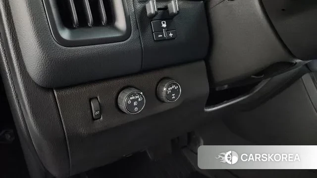 Chevrolet (GM Daewoo) Real New Colorado 2022 Черный из Кореи, фото 6