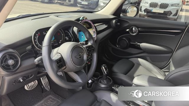 Mini Cooper 2022 Белый из Кореи, фото 6