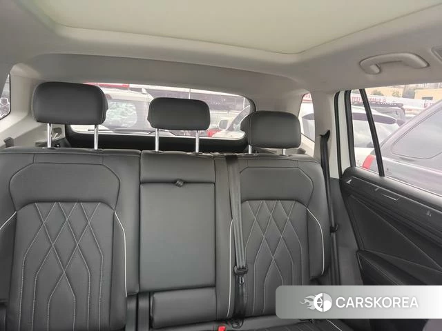 Volkswagen Tiguan L 2022 Белый из Китая, фото 6