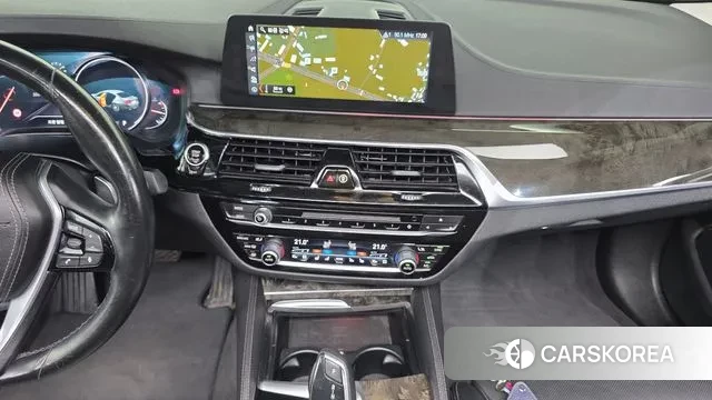 BMW 5 Series (G30) 2018 Черный из Кореи, фото 6