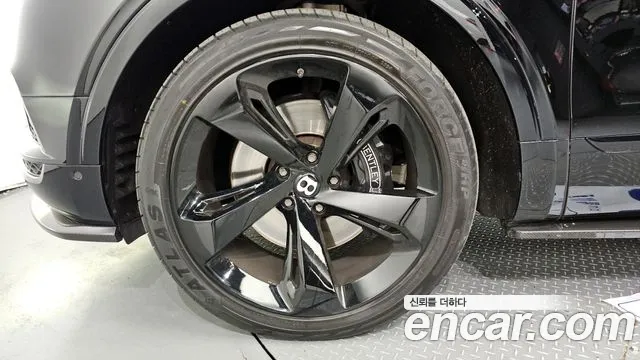 Bentley Bentayga 2018 Черный из Кореи, фото 6