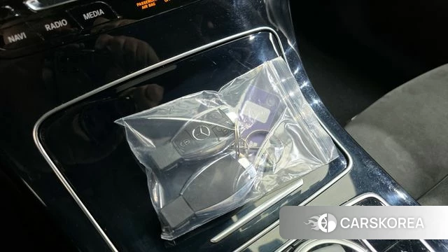 Mercedes-Benz GLC-Class X253 2019 Белый из Кореи, фото 6