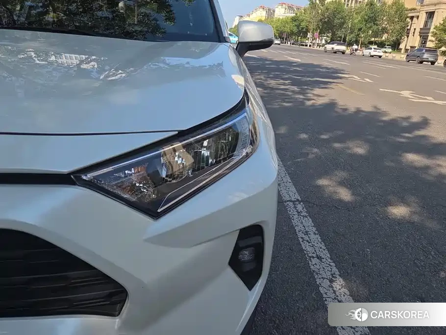 Toyota RAV4 2024 Белый из Китая, фото 6