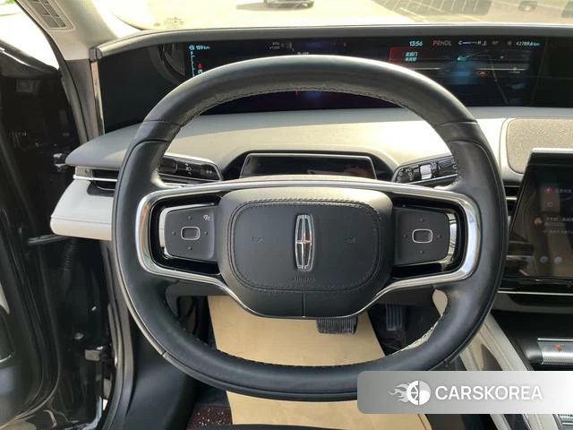 Lincoln Navigator 2023 Черный из Китая, фото 6
