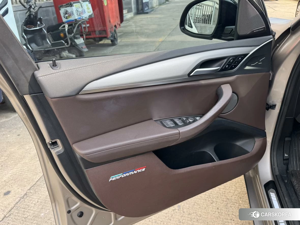 BMW iX3 2021 Серебристо-серый из Китая, фото 6