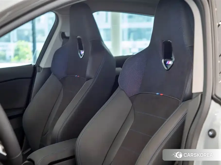 BMW 2 series 2025 Silver/gray из Китая, фото 6