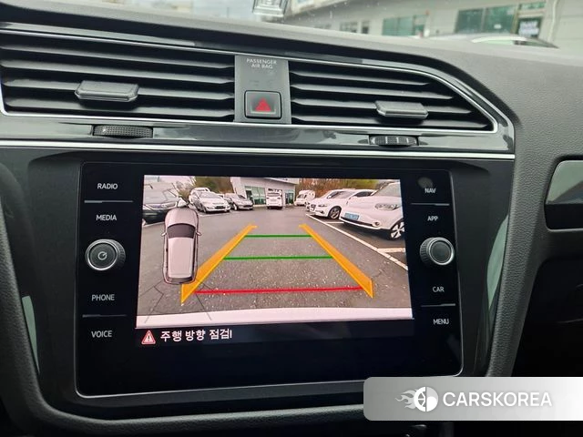 Volkswagen Tiguan second Generation 2020 Белый из Кореи, фото 6