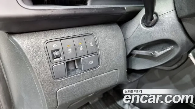 Hyundai Staria 2023 Белый из Кореи, фото 6