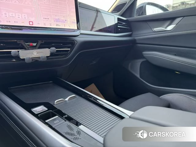 Volkswagen Passat 2025 Черный из Китая, фото 6