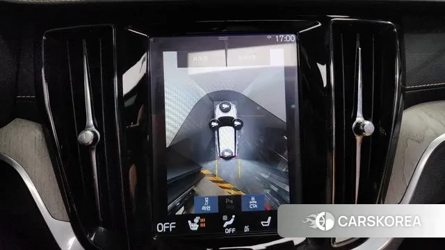 Volvo V60 Cross-Country 2nd Generation 2019 Белый из Кореи, фото 6