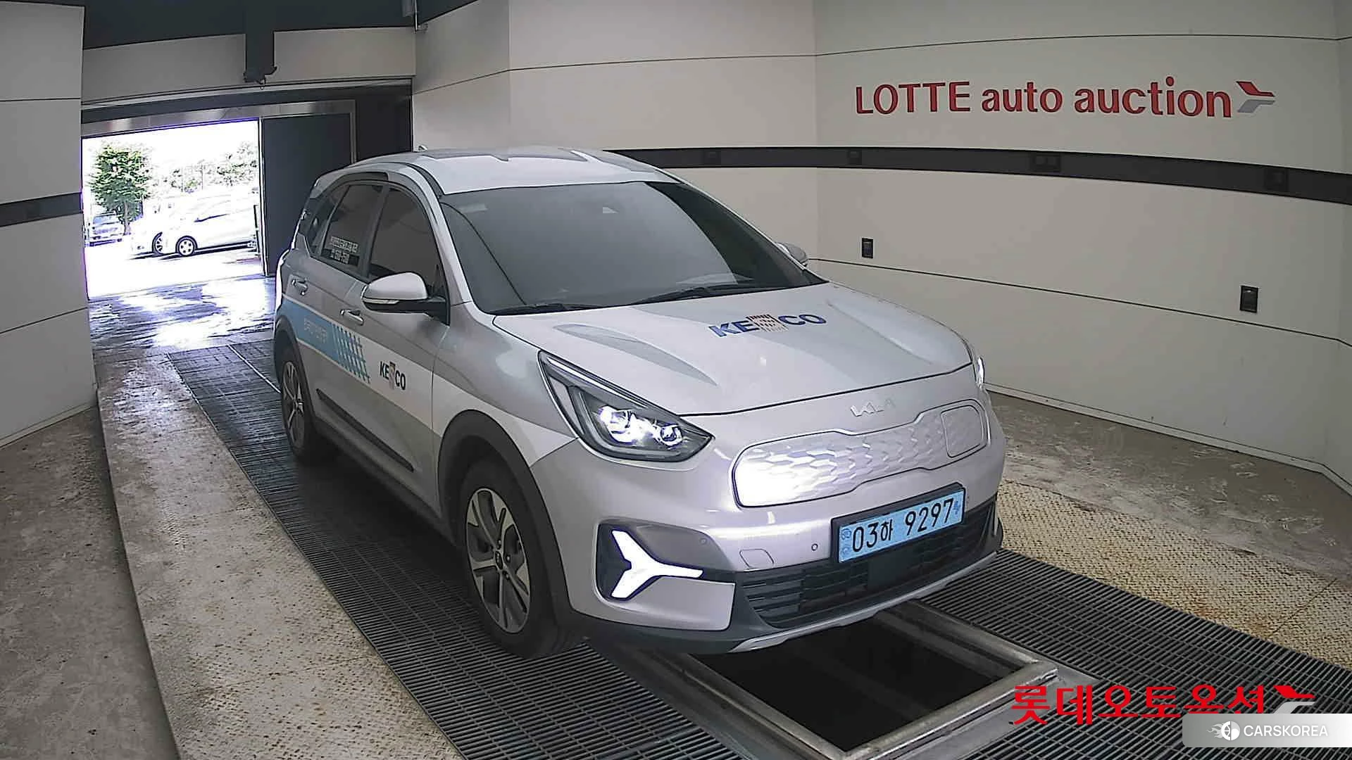 Kia Niro Plus 2023 Sparkling Silver из Кореи, фото 6