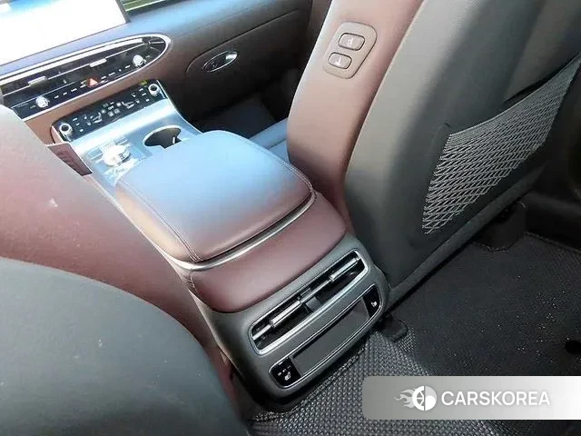 Genesis GV70 2024 Зеленый из Кореи, фото 6