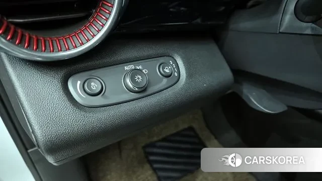 Chevrolet (GM Daewoo) Trax Crossover 2023 Белый из Кореи, фото 6