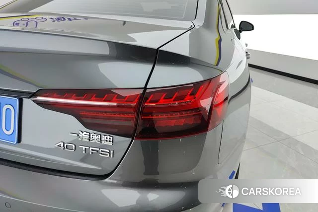 Audi A4L 2024 Темно-серый из Китая, фото 6