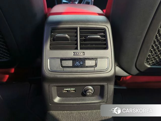 Audi S4 2024 Темно-серый из Китая, фото 6