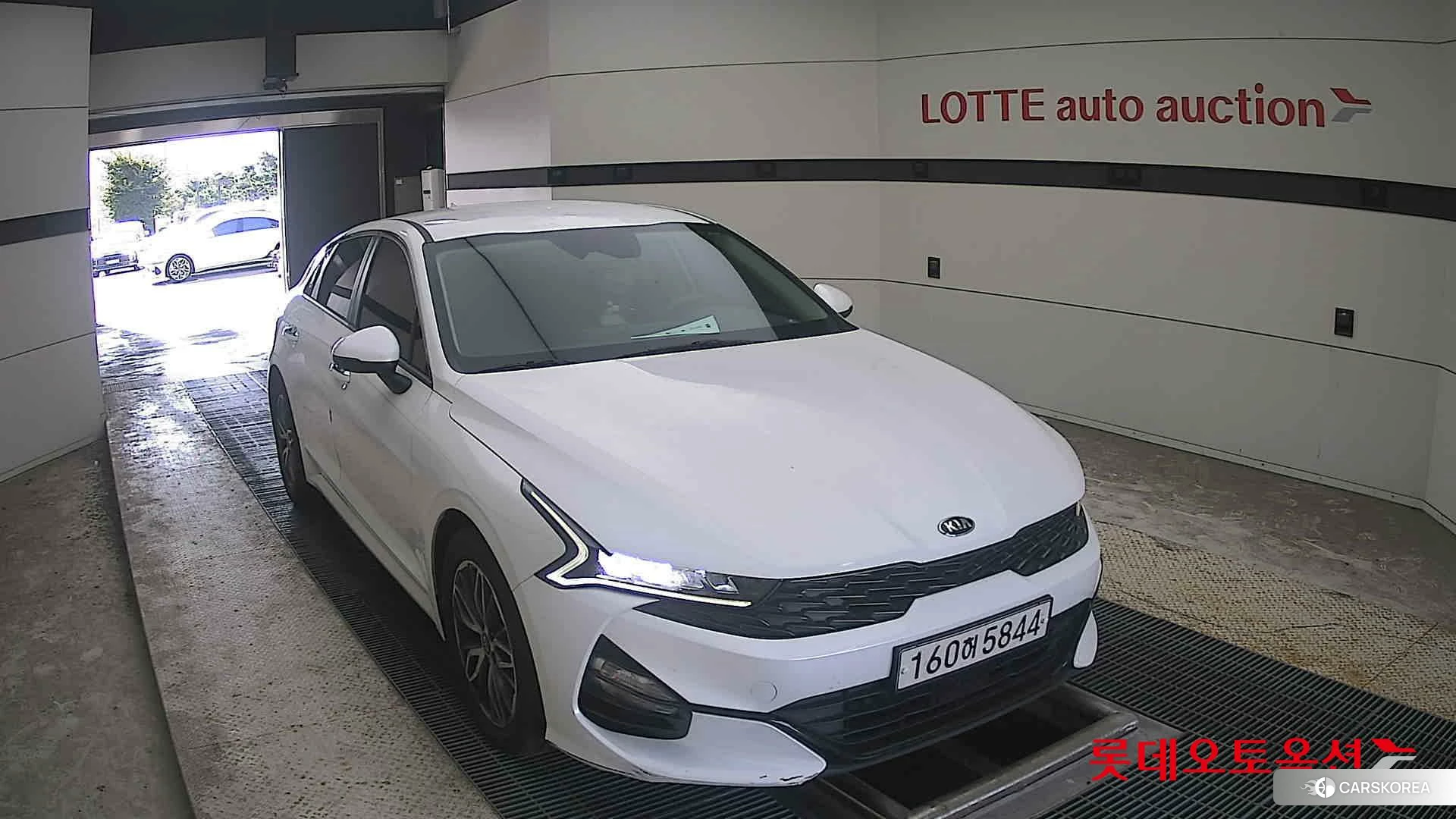 Kia K5 2021 Snow White Pearl (optional) из Кореи, фото 6