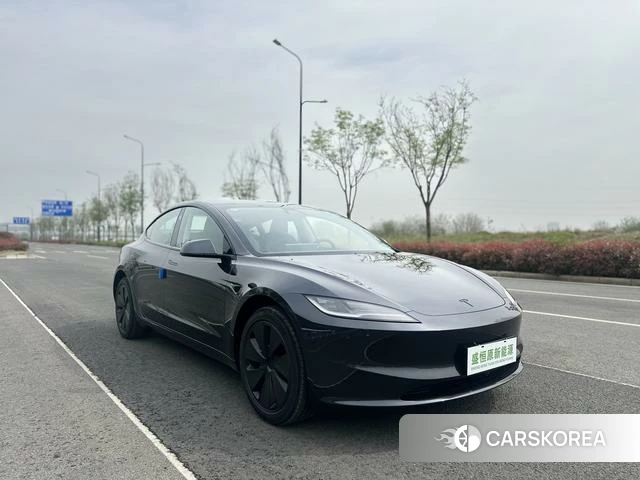 Tesla Model 3 2026 Темно-серый из Китая, фото 6