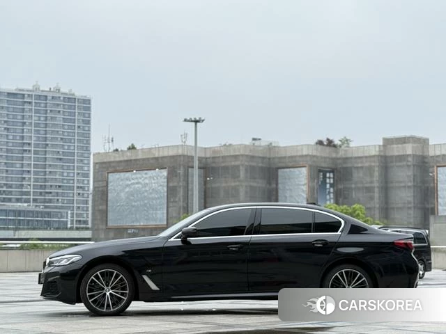 BMW 5 series 2023 Черный из Китая, фото 6