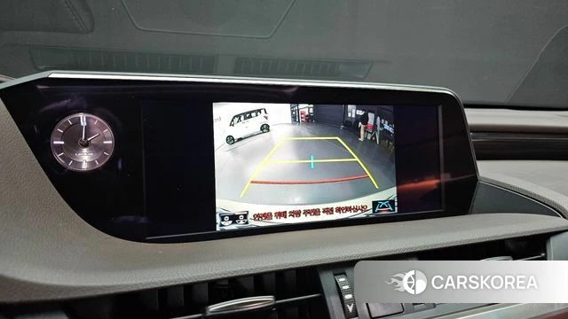 Lexus ES300h 7th generation 2019 Серебристо-серый из Кореи, фото 6