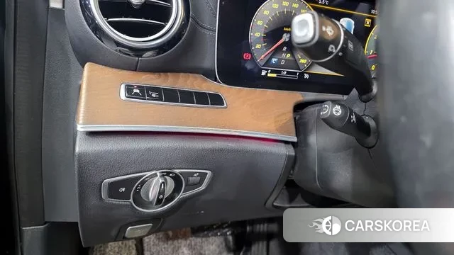 Mercedes-Benz E-Class W213 2018 Черный из Кореи, фото 6