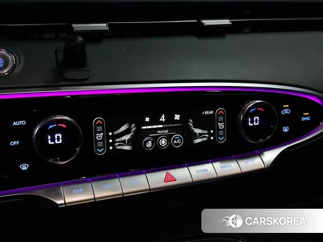 Genesis GV70 2021 Черный из Кореи, фото 6