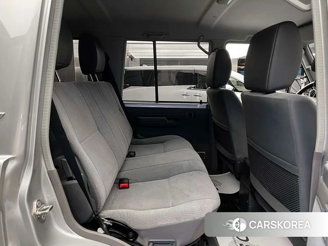 Toyota Land Cruiser 70 Series 2024 Серебристо-серый из Китая, фото 6