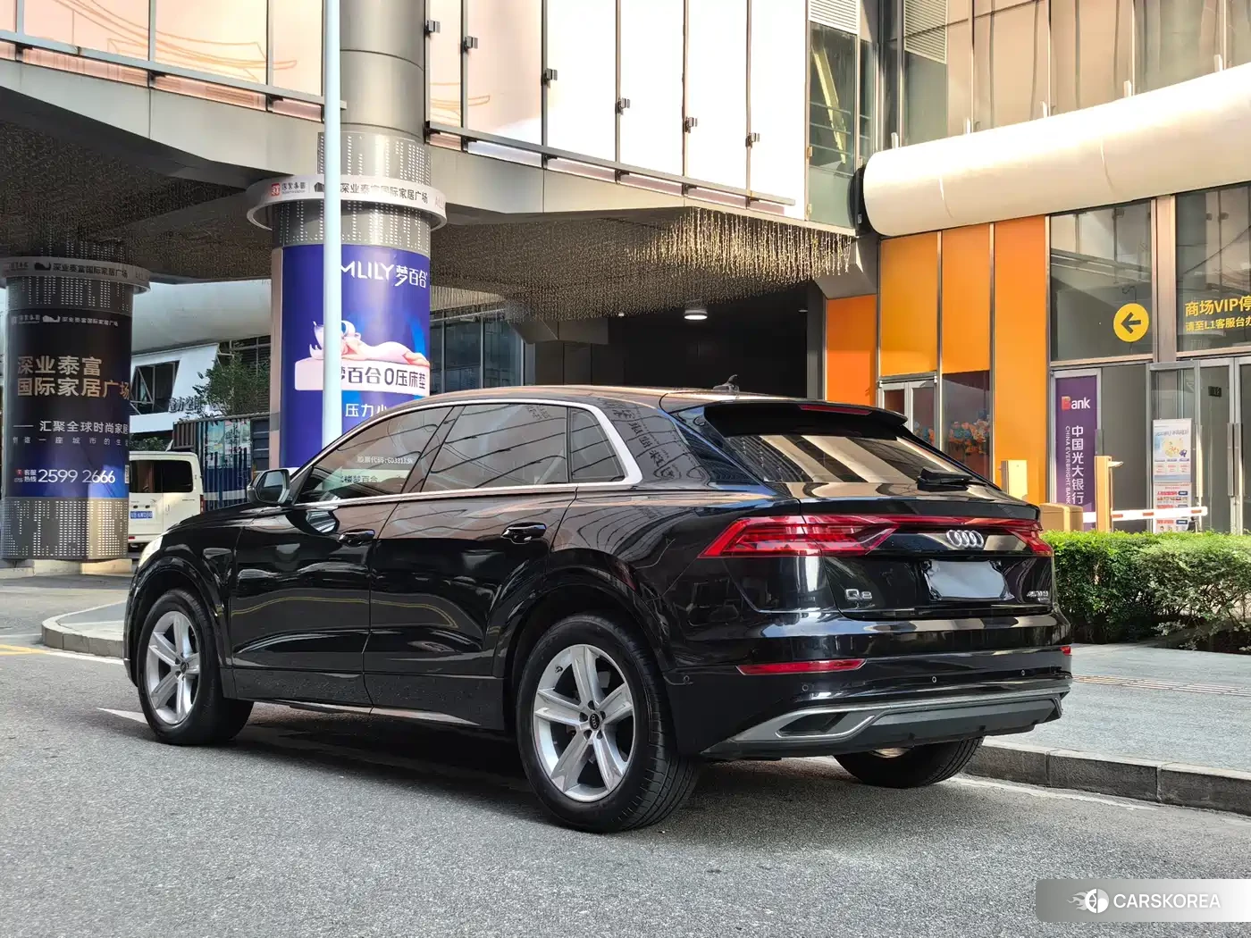 Audi Q8 2021 Черный из Китая, фото 6