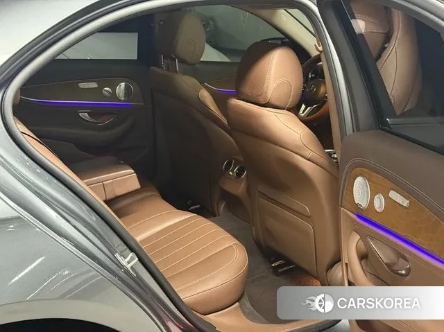 Mercedes-Benz E-Class W213 2019 Серый из Кореи, фото 6