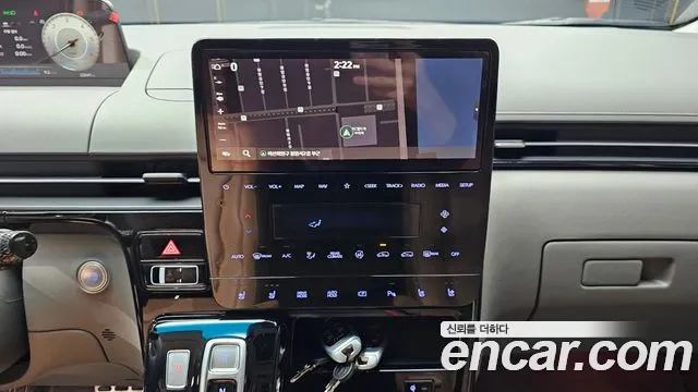 Hyundai Staria 2023 Белый из Кореи, фото 6