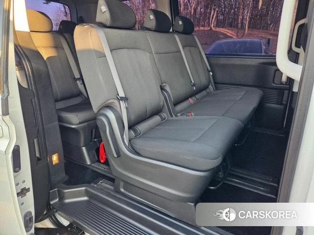 Hyundai Staria 2022 Белый из Кореи, фото 6