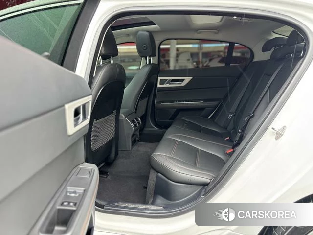 Jaguar XEL 2019 Белый из Китая, фото 6