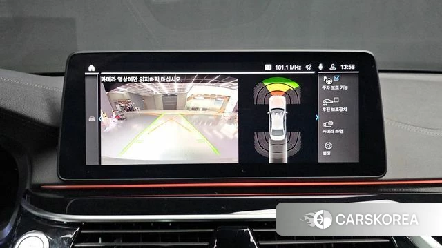 BMW 5 Series (G30) 2022 Серебристо-серый из Кореи, фото 6