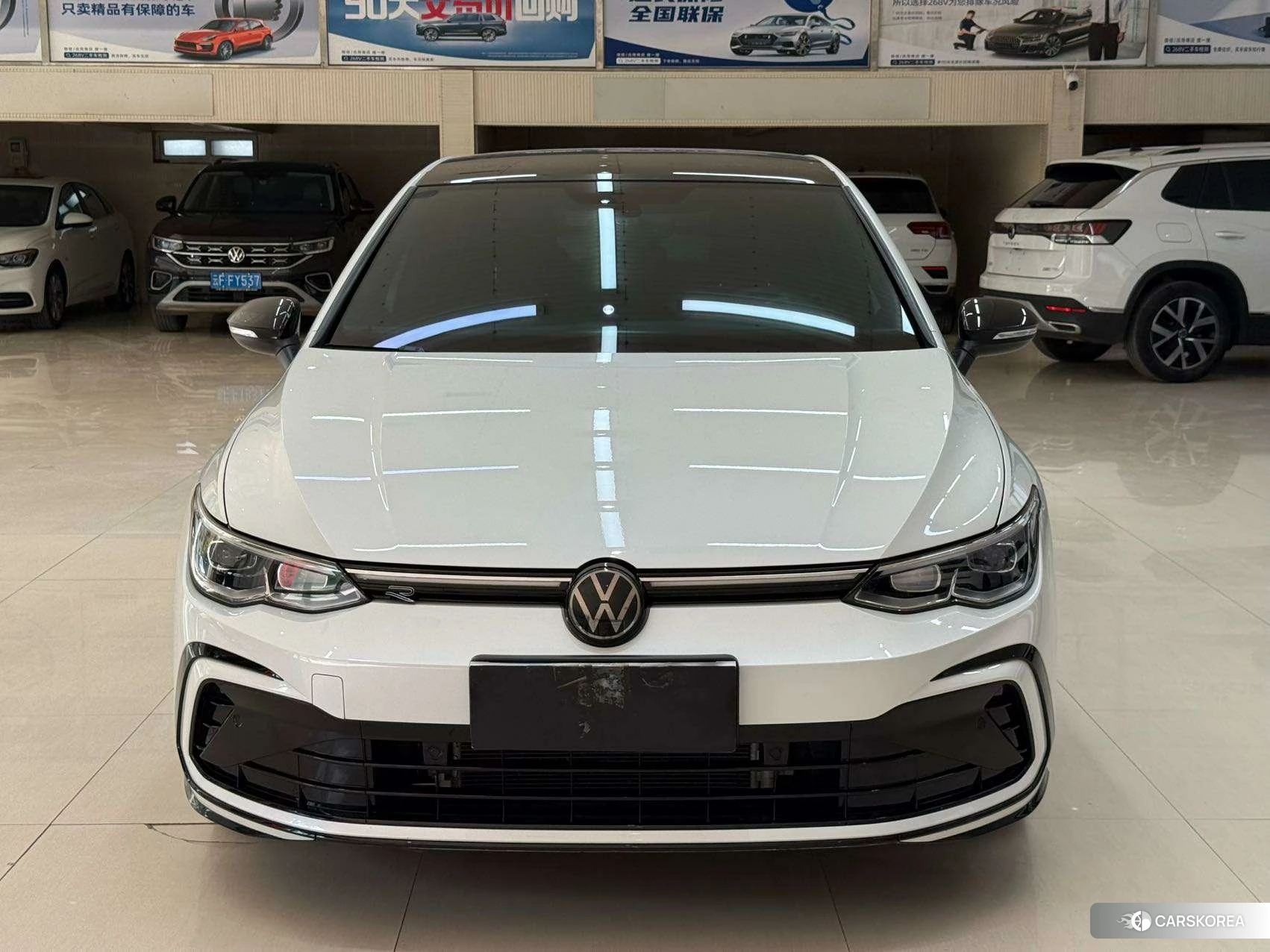 Volkswagen Golf 2023 Белый из Китая, фото 6