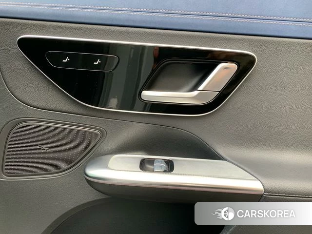 Mercedes-Benz EQE 2023 Серебристо-серый из Китая, фото 6