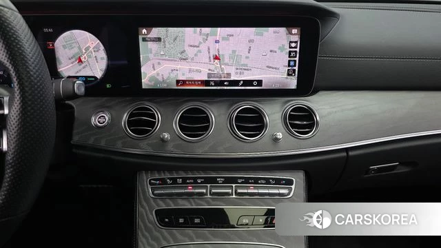 Mercedes-Benz E-Class W213 2021 Белый из Кореи, фото 6