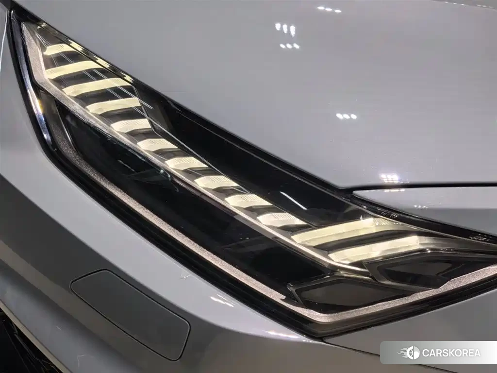 Audi A7L 2026 Silver/gray из Китая, фото 6