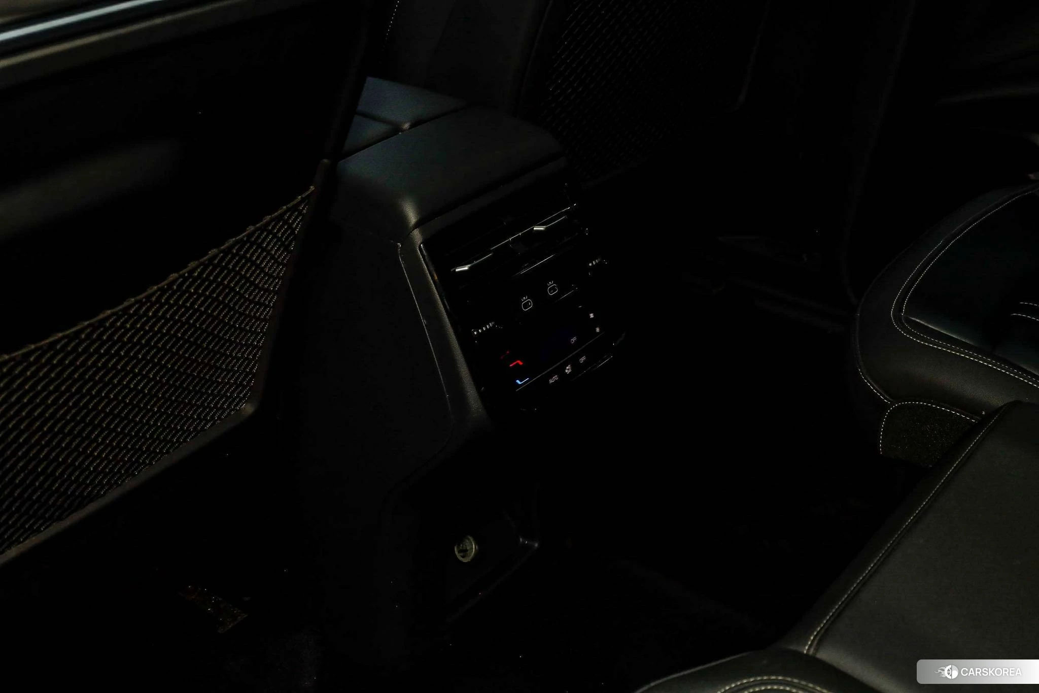Audi Q6 2023 Черный из Китая, фото 6