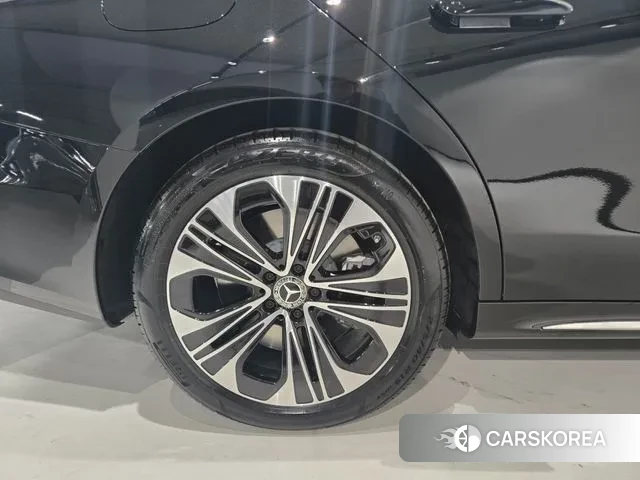 Mercedes-Benz E-Class W214 2025 Черный из Кореи, фото 6