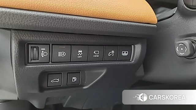 Toyota Camry (XV80) 2025 Серебристо-серый из Кореи, фото 6