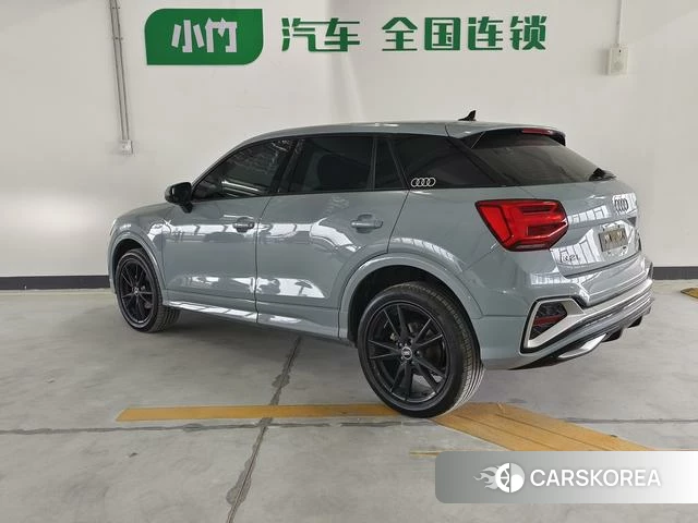 Audi Q2L 2023 Серебристо-серый из Китая, фото 6