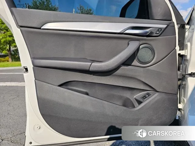 BMW X1 (F48) 2020 Белый из Кореи, фото 6