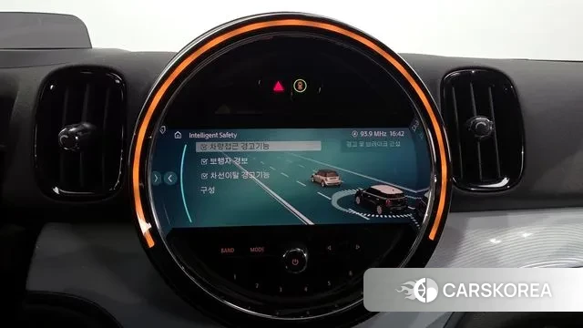 Mini Cooper S Countryman 2023 Светло-серебряный цвет из Кореи, фото 6