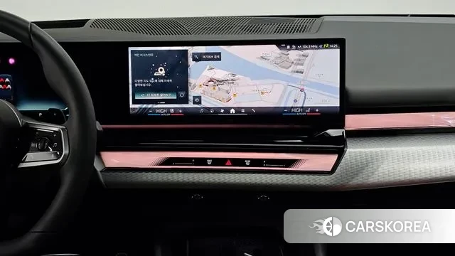 BMW 5 Series (G60) 2025 Серый из Кореи, фото 6