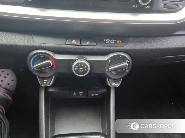 Kia Stonic 2018 Белый из Кореи, фото 6