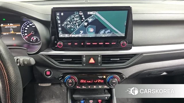 Kia The New K3 2nd generation 2021 Белый из Кореи, фото 6